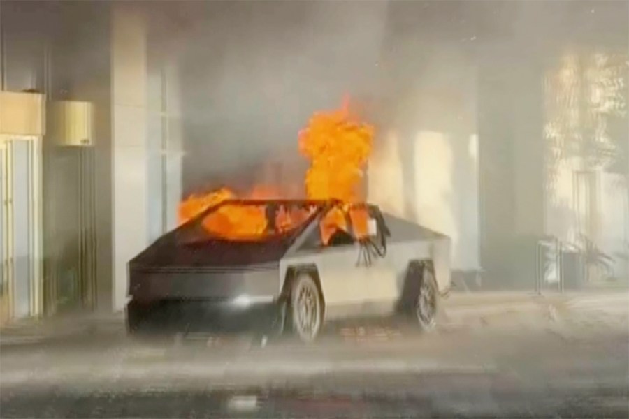 This image provided by Alcides Antunes shows a Tesla Cybertruck that exploded outside President-elect Donald Trump’s Las Vegas hotel early Wednesday, Jan. 1, 2025. (Alcides Antunes via AP)